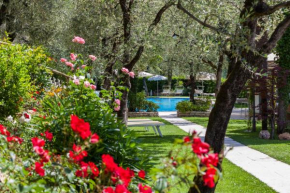 Гостиница Hotel Continental - TonelliHotels  Наго-Торболе